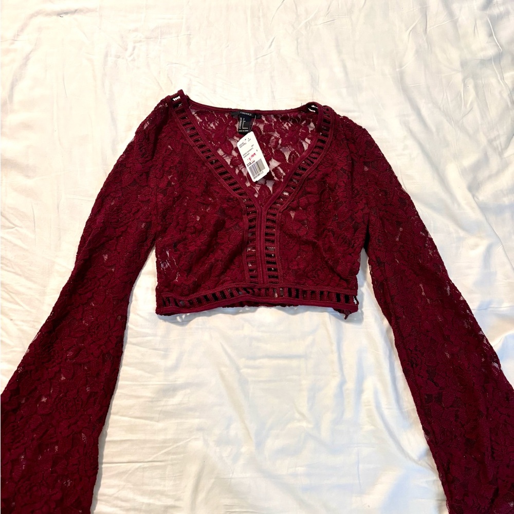 Lace Cropped V-Neck Top - Red